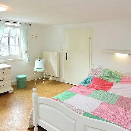Attractive Holiday In With Garden